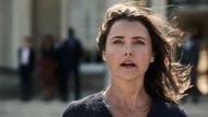 Kate in Lambs in the Dark of the Diplomat | Image via Netflix